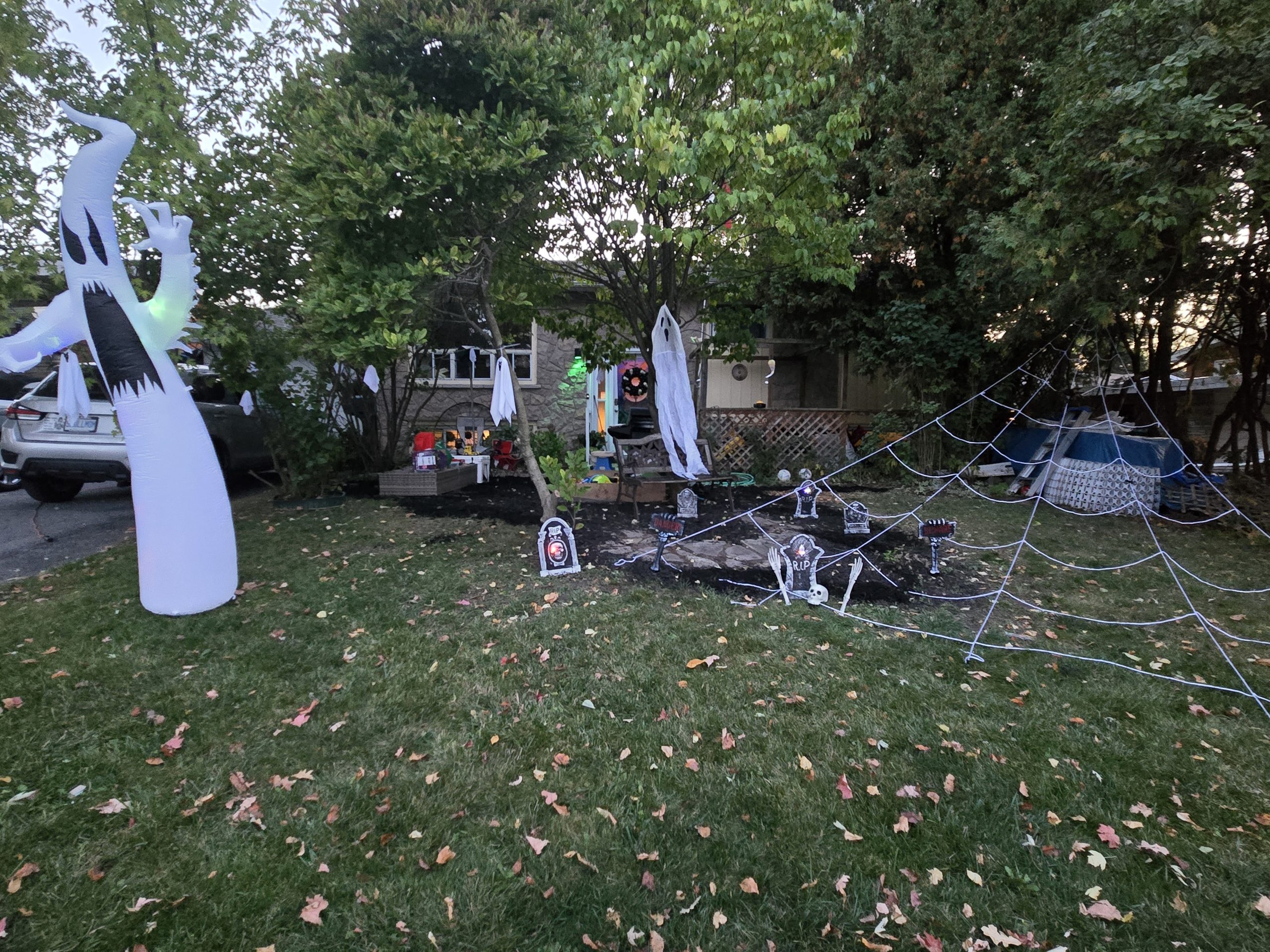 Spooky Ghosty Grave